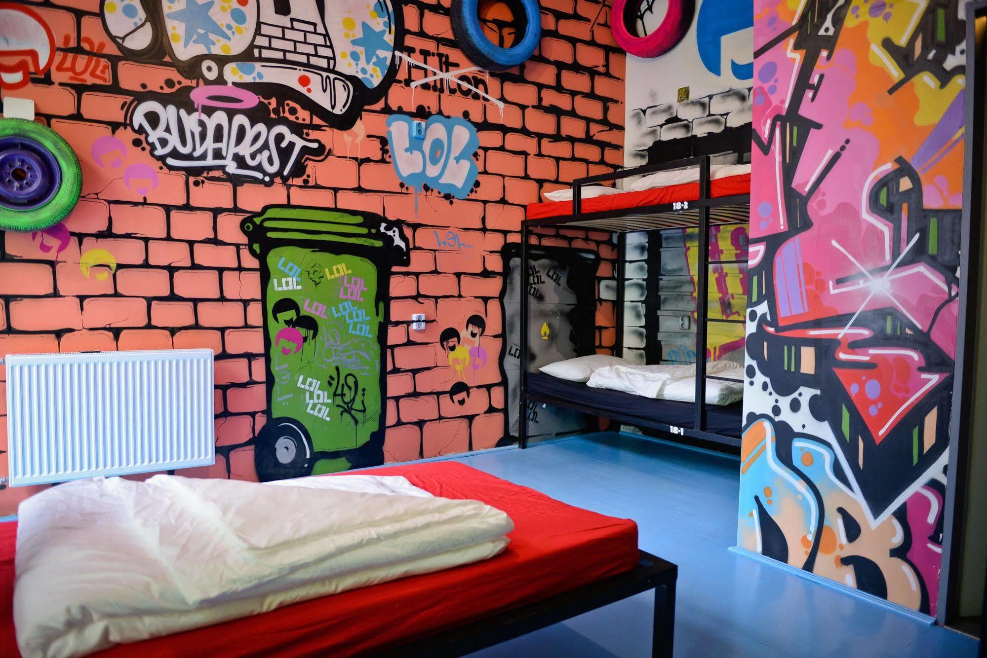 Lol Boutique Hostel City Center Budapest Bagian luar foto